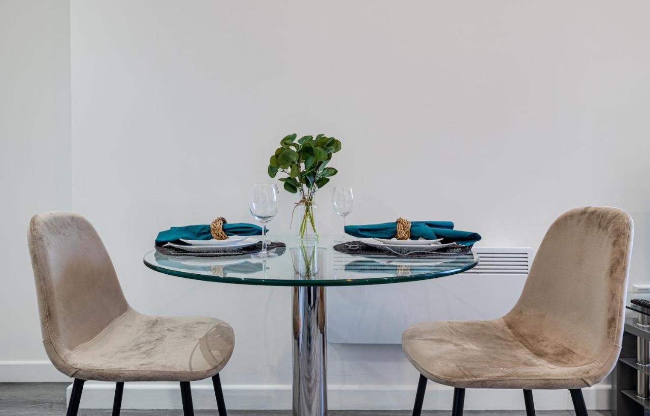 Stunning 1 Bed Apartment In The Heart Of Stockport Eksteriør bilde